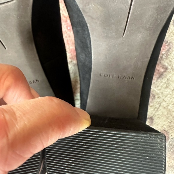 COLE HAAN Renner Grand Pump II Black Suede Size 7 - Picture 8 of 9